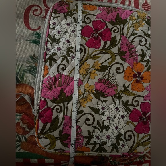 Vera Bradley pouch/Tablet case - Picture 6 of 6